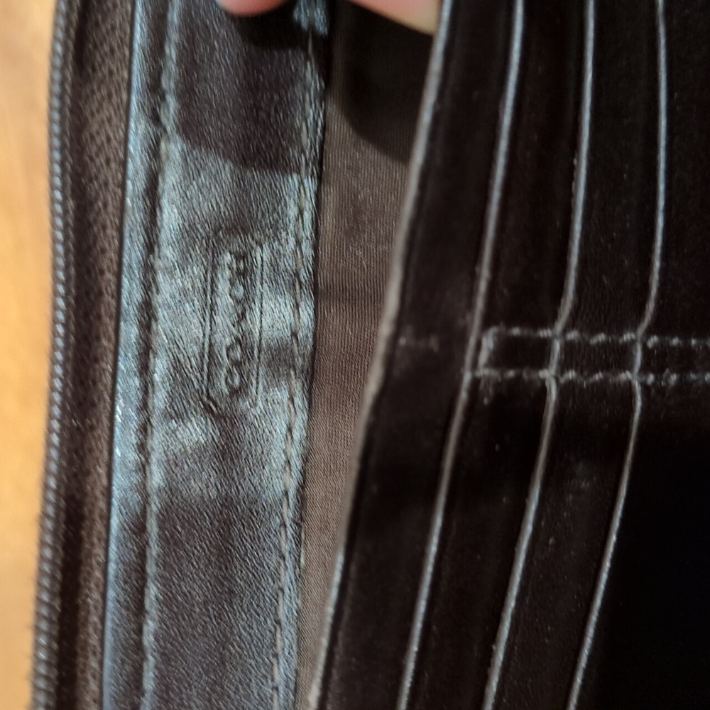Coach Brown Classic signature Monogram wallet Wristlet CALLOUTS - Picture 8 of 15